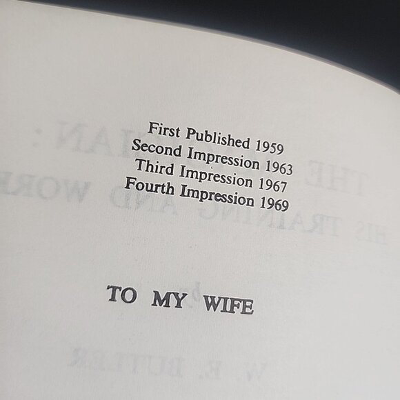 THE MAGICIAN: HIS TRAINING AND WORK By W. E. Butler 1972 Edition - Picture 9 of 11